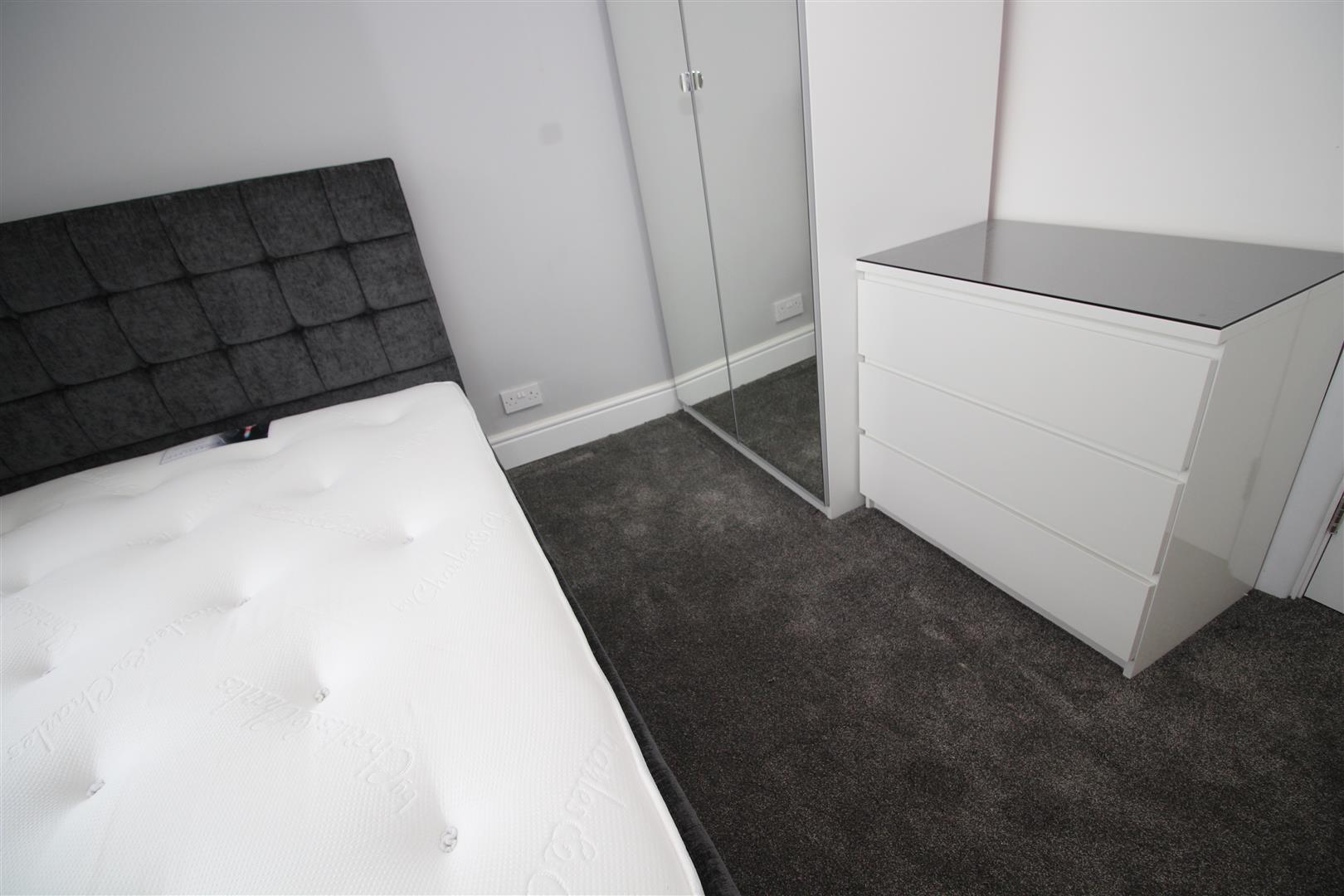 Room Brazil Street in Leicester