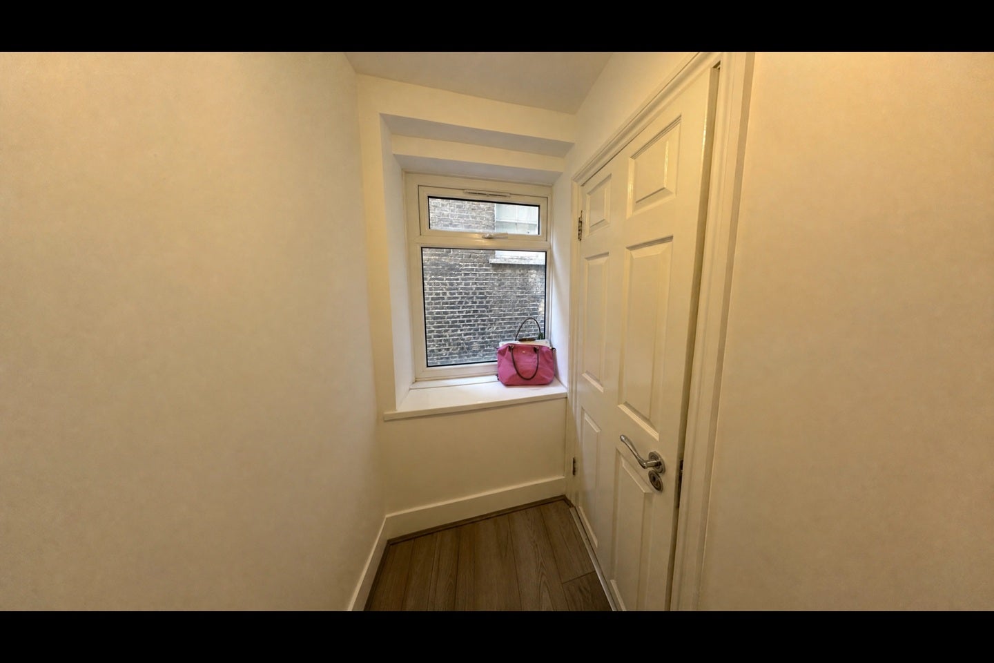 Room Chicksand Street in Greater London