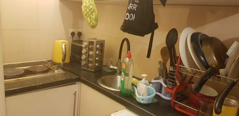 Flat Kenton Road in Greater London