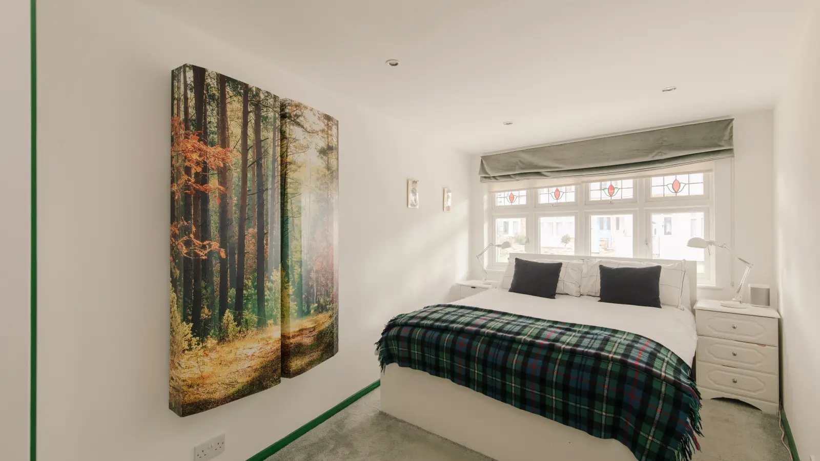 Flat Clayponds Avenue in Greater London