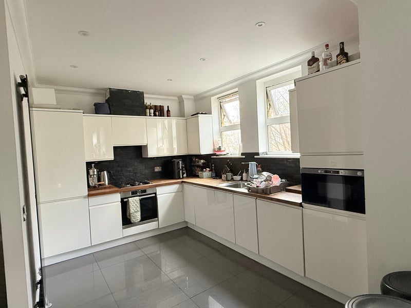 Flat Manchester Road in Greater London