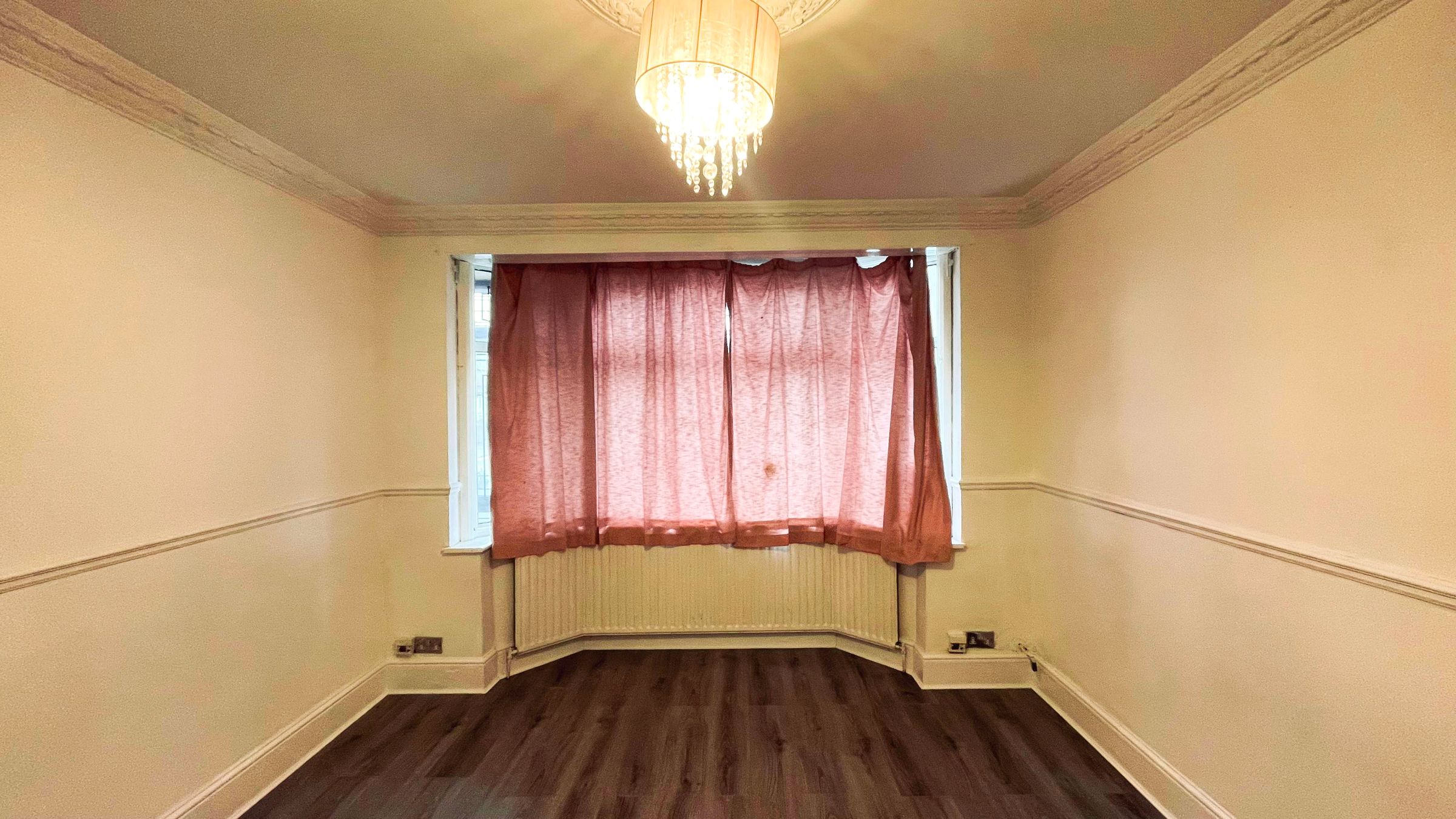 House Agnes Avenue in Greater London
