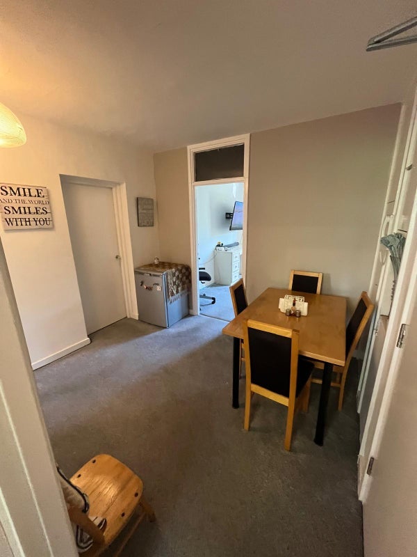 Room Kersfield Road in Greater London