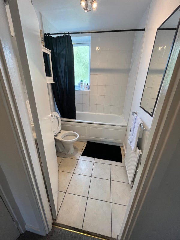 Room Kersfield Road in Greater London