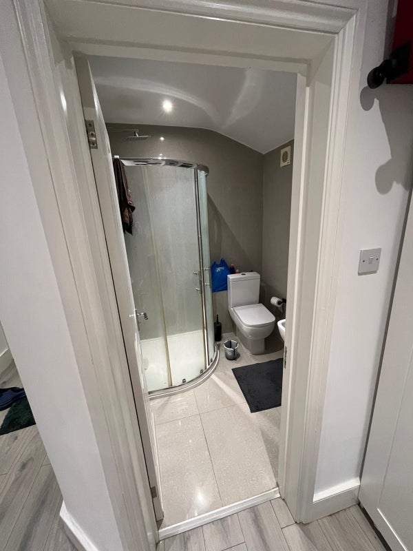 Room Fordel Road in Greater London