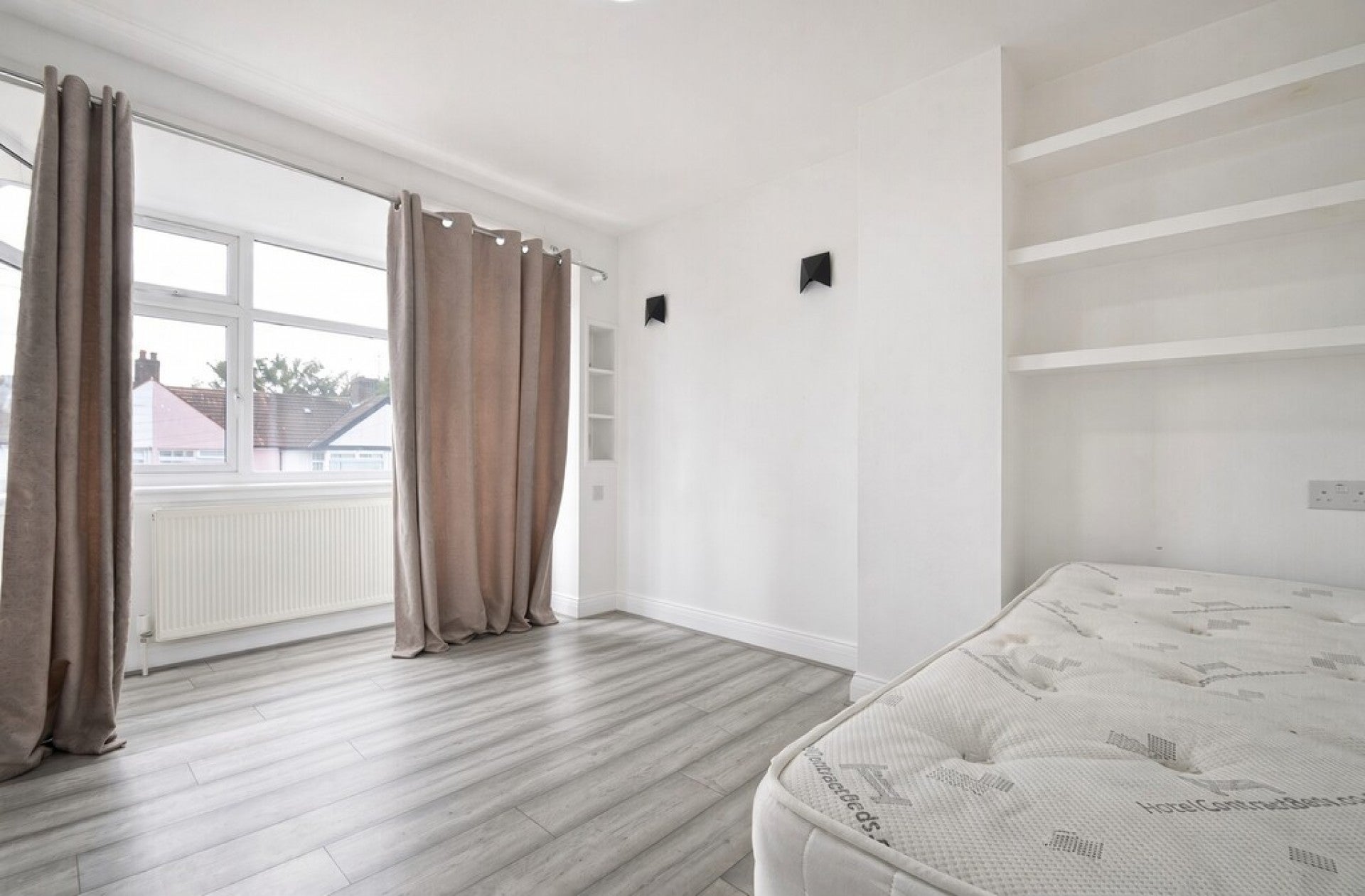 House Felthambrook Way in Greater London