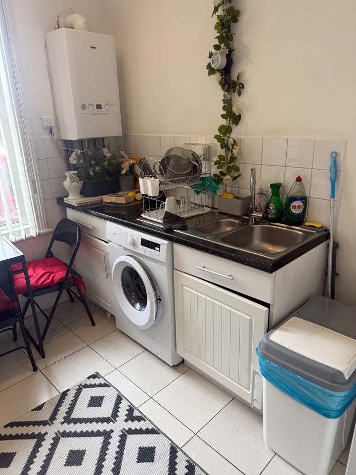 Room Lancaster Road in Greater London