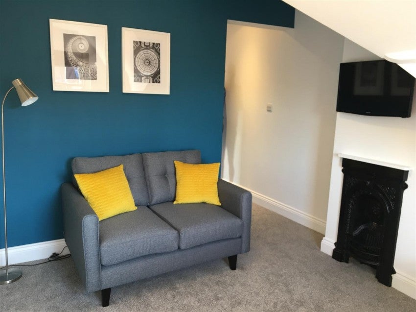 Room Mansfield Road in Reading