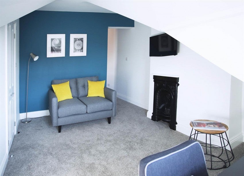 Room Mansfield Road in Reading
