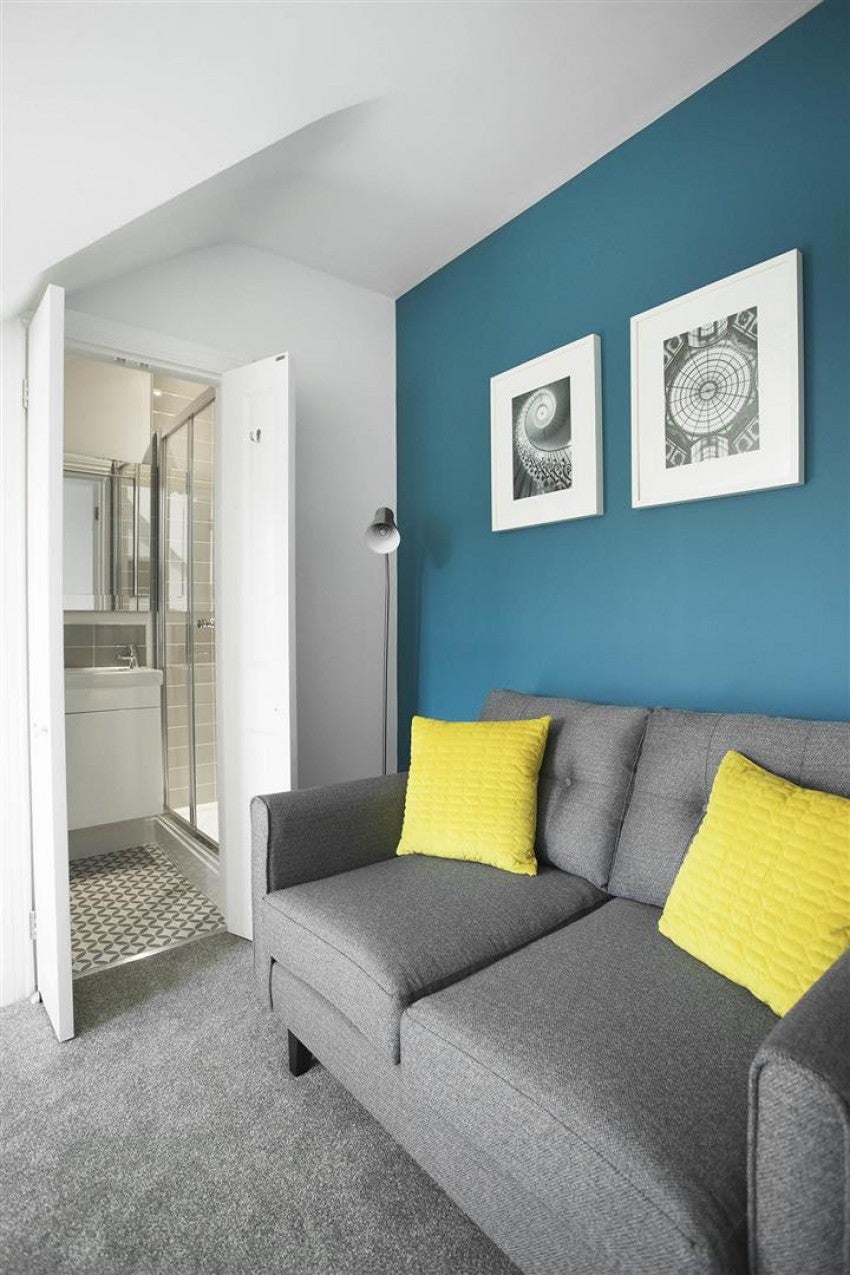 Room Mansfield Road in Reading