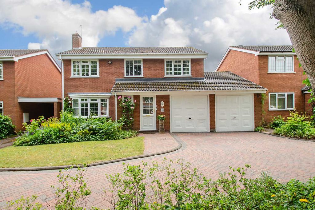 House Darnford Lane in Lichfield