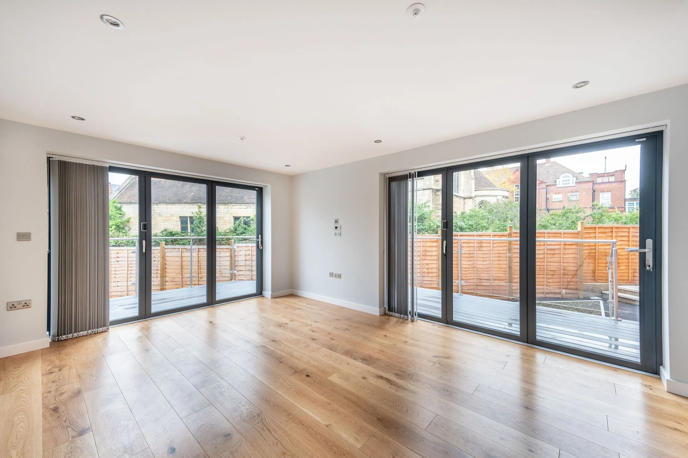 Flat Mora Road in Greater London