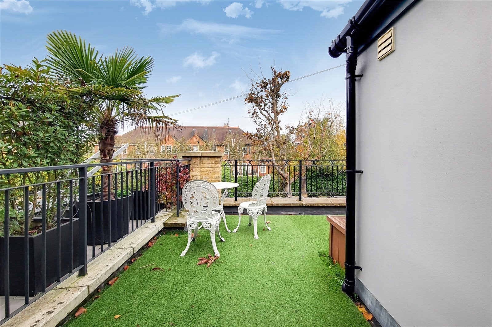 House Wildwood Grove in Greater London