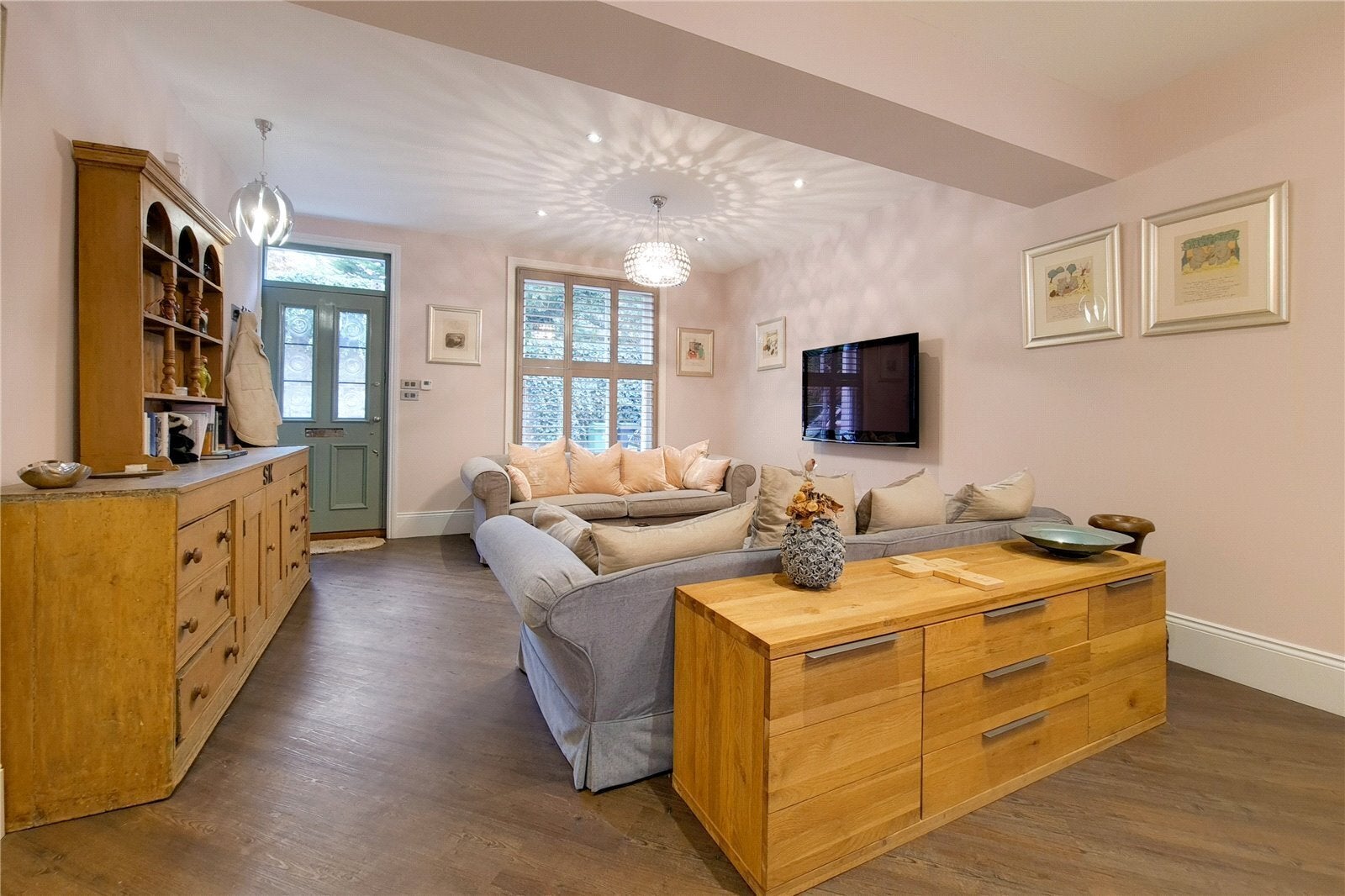 House Wildwood Grove in Greater London