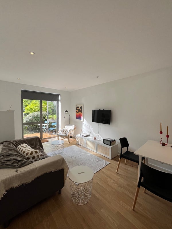 Room Gloucester Road in Bristol