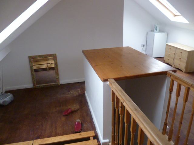 Room Wick Road in Bristol