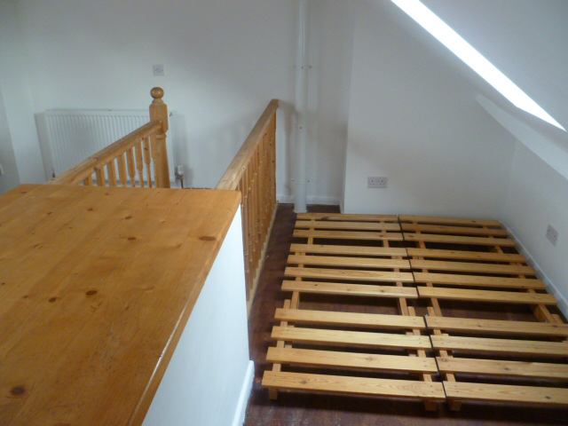 Room Wick Road in Bristol