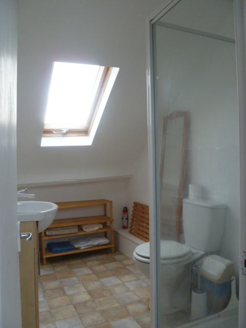 Room Wick Road in Bristol