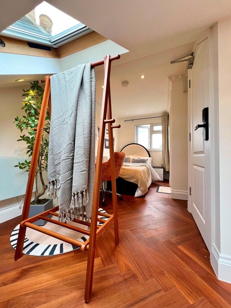 Room Drapers Road in Greater London