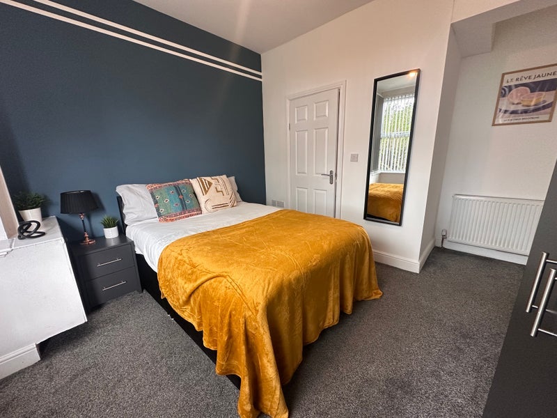 Room Hilton Street in Salford