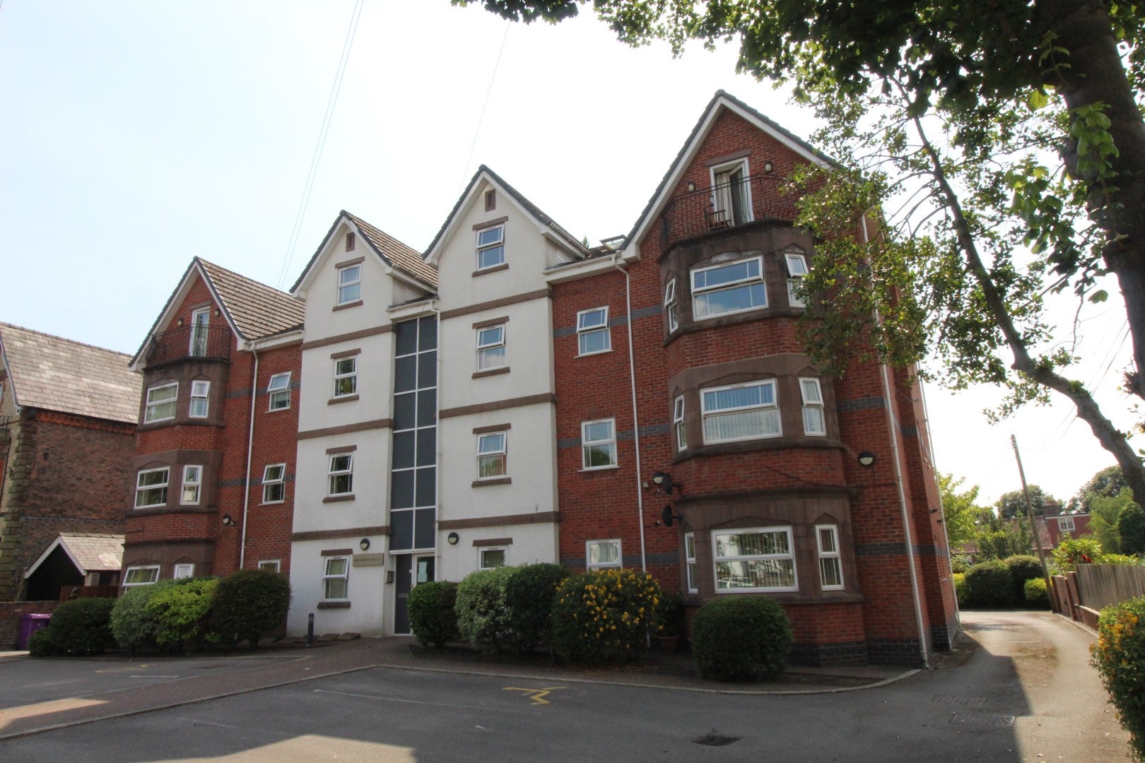 Flat Allerton Road in Liverpool