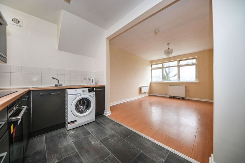 Flat London Road in Havant