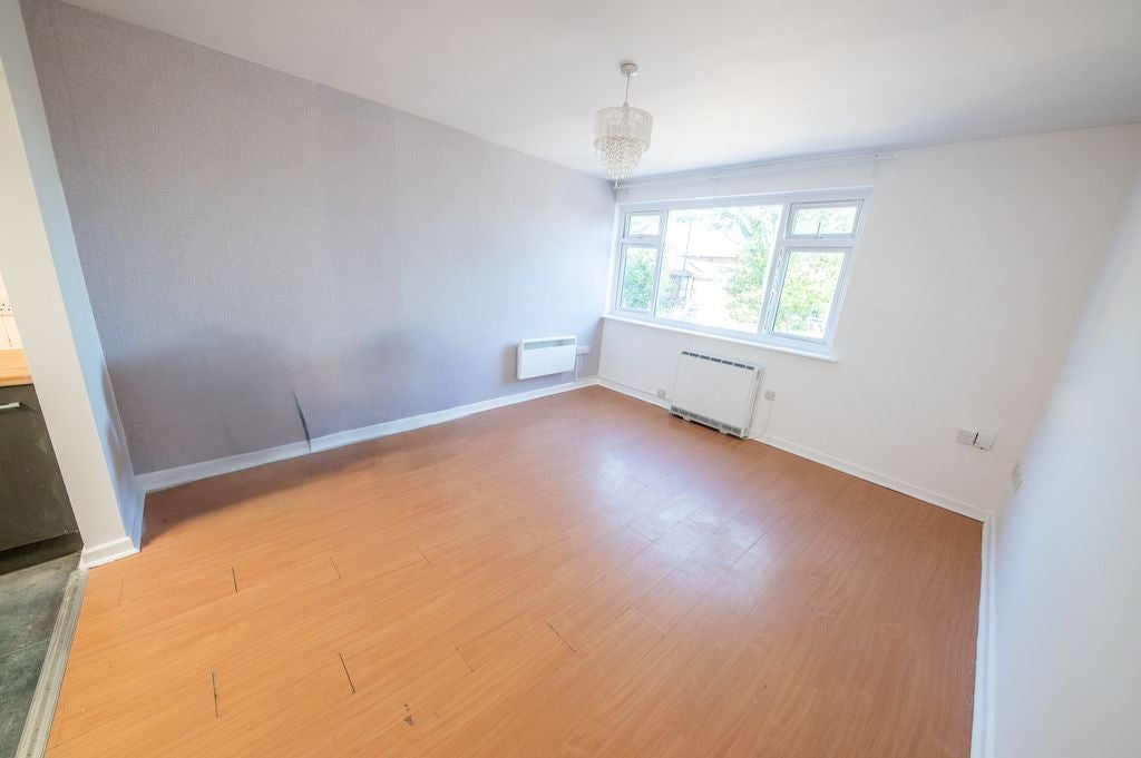 Flat London Road in Havant