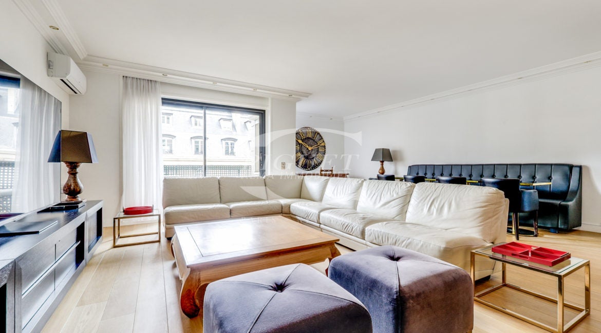 Appartement Place du Trocadéro à Paris