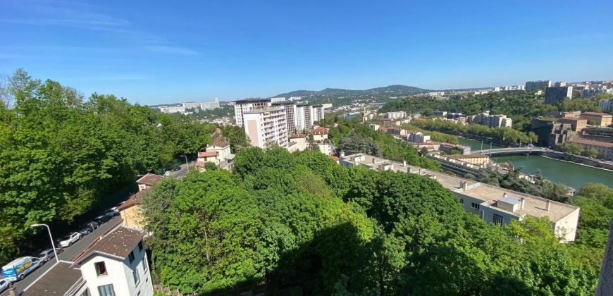 Flat Montée de l'Observance in Lyon