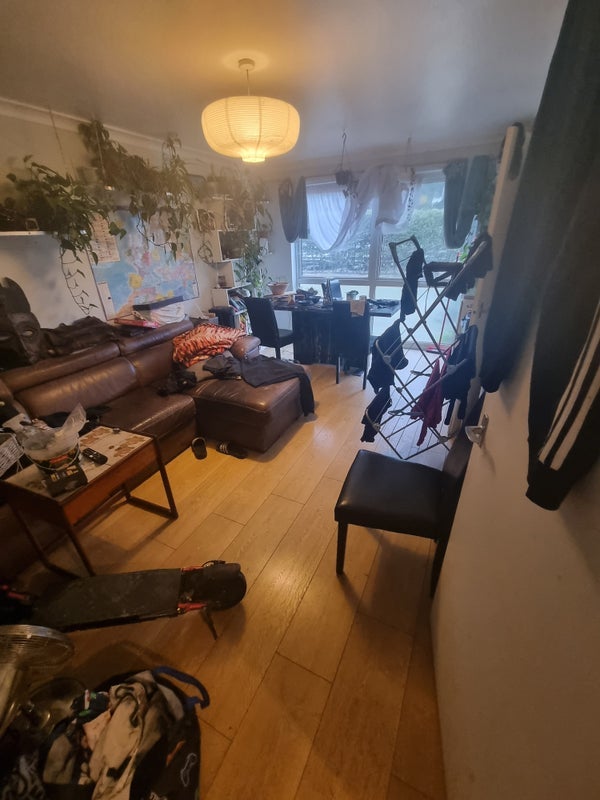 Room Heybourne Road in Greater London
