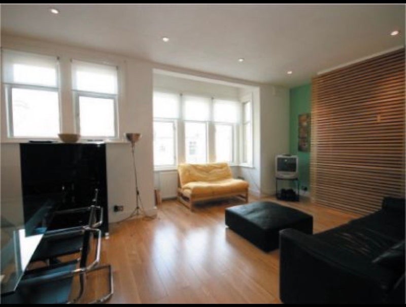 Room Dumbarton Road in Greater London