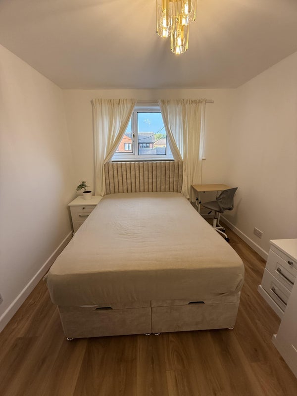 Room Daylesford Drive in Newcastle upon Tyne