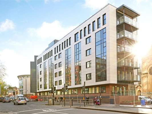 Flat Saint Thomas Street in Bristol