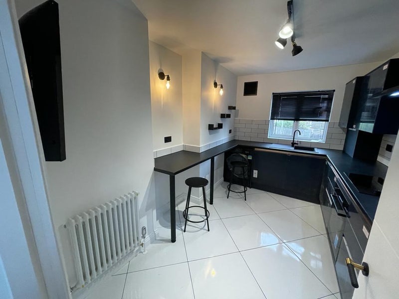 Room Homesdale Road in Greater London