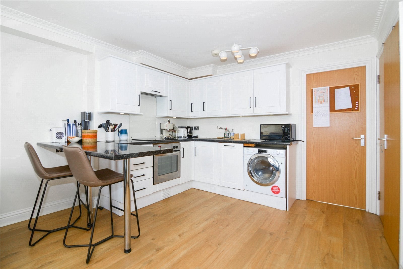 Flat Mossbury Road in Greater London