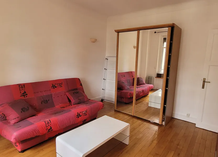 Flat Avenue Victor Cresson in Issy-les-Moulineaux