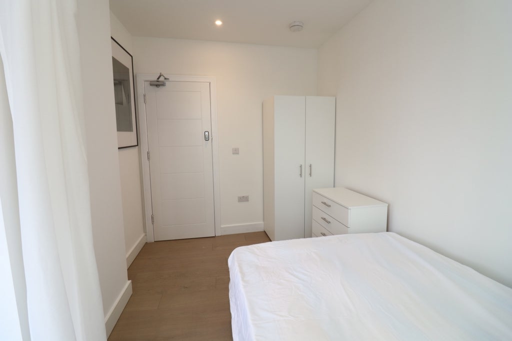 Room Globe Road in Greater London