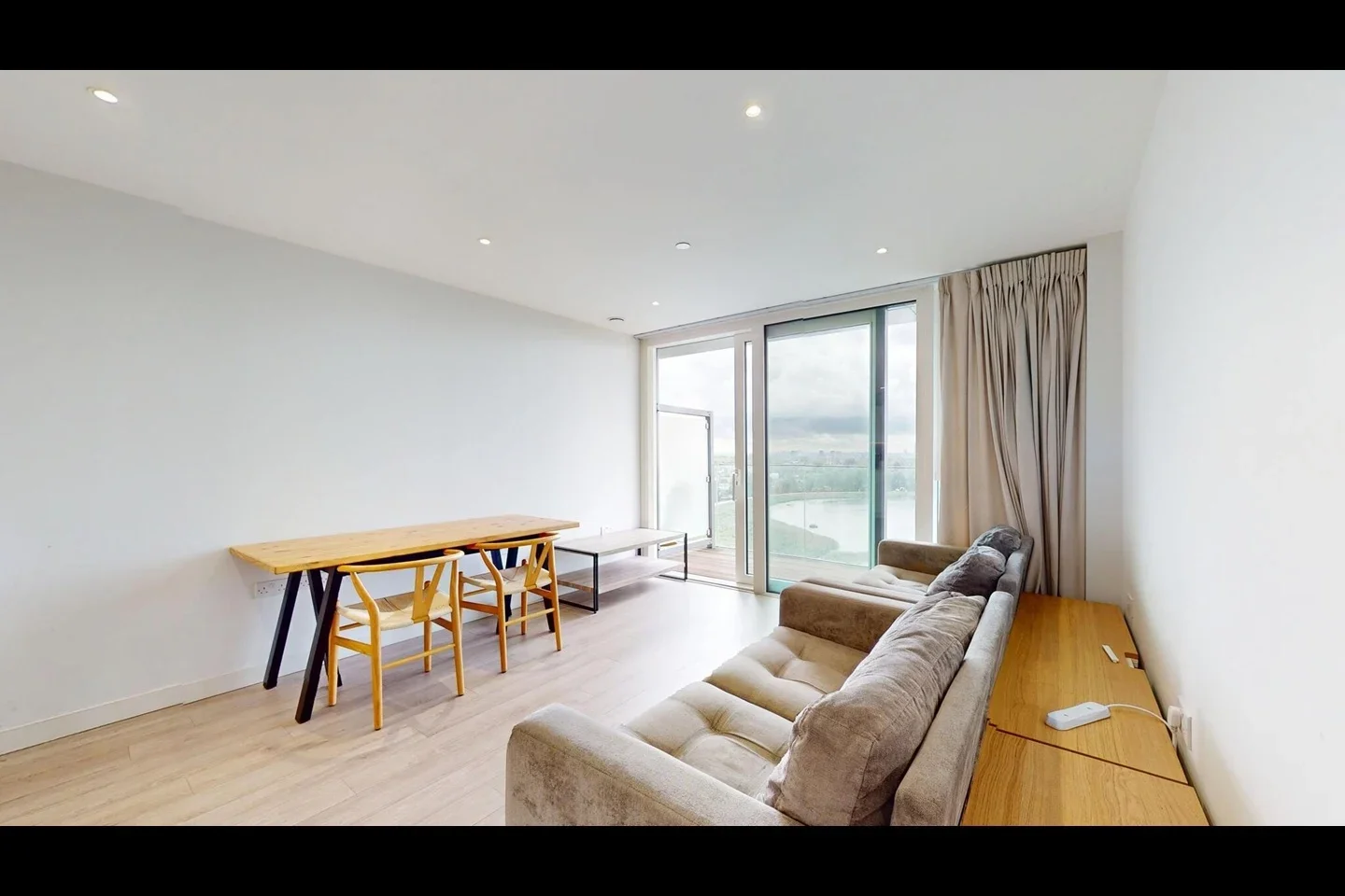 Flat Newnton Close in Greater London