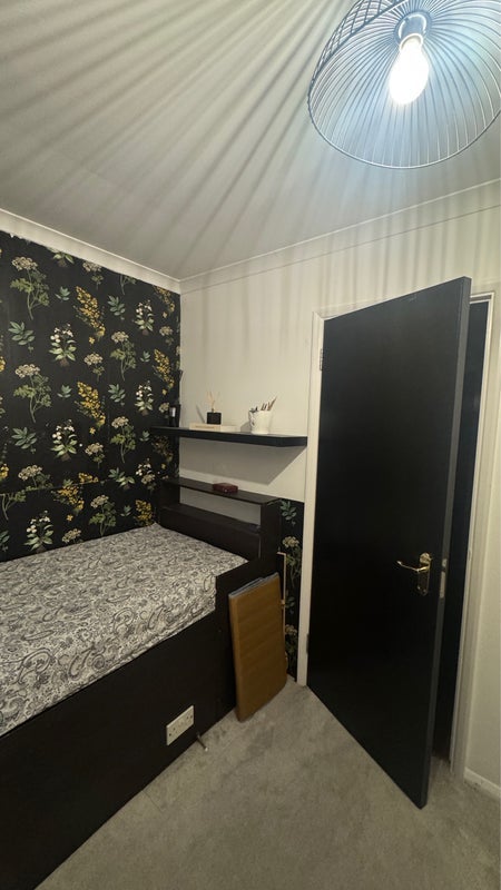 Room Lansbury Gardens in Greater London
