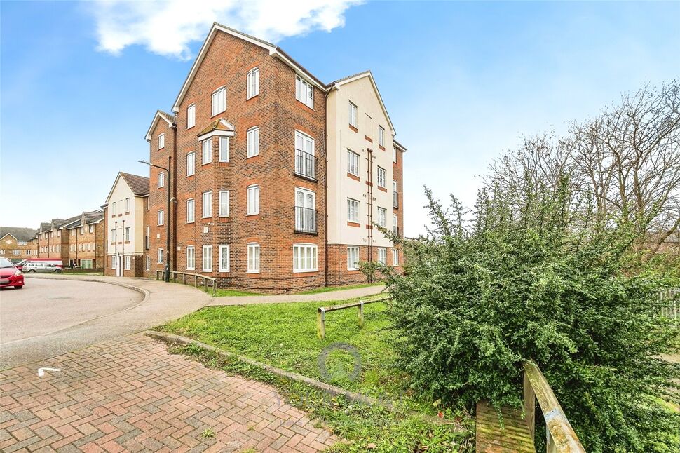 Flat Redbourne Drive in Greater London