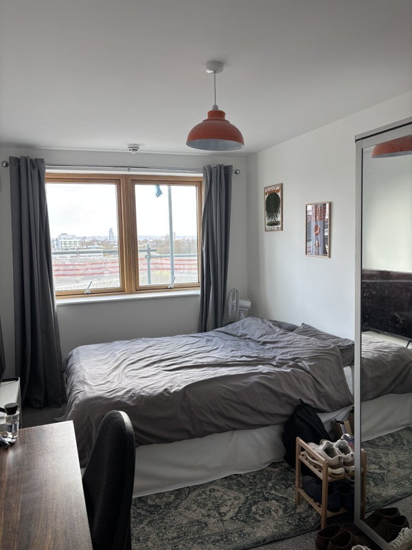 Room Mile End Road in Greater London