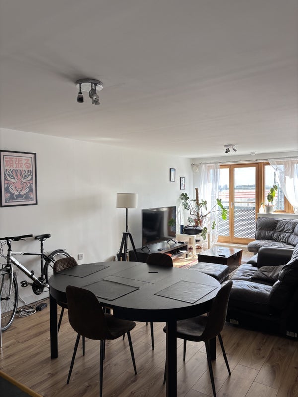 Room Mile End Road in Greater London