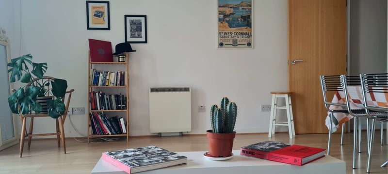 Room Branch Road in Greater London
