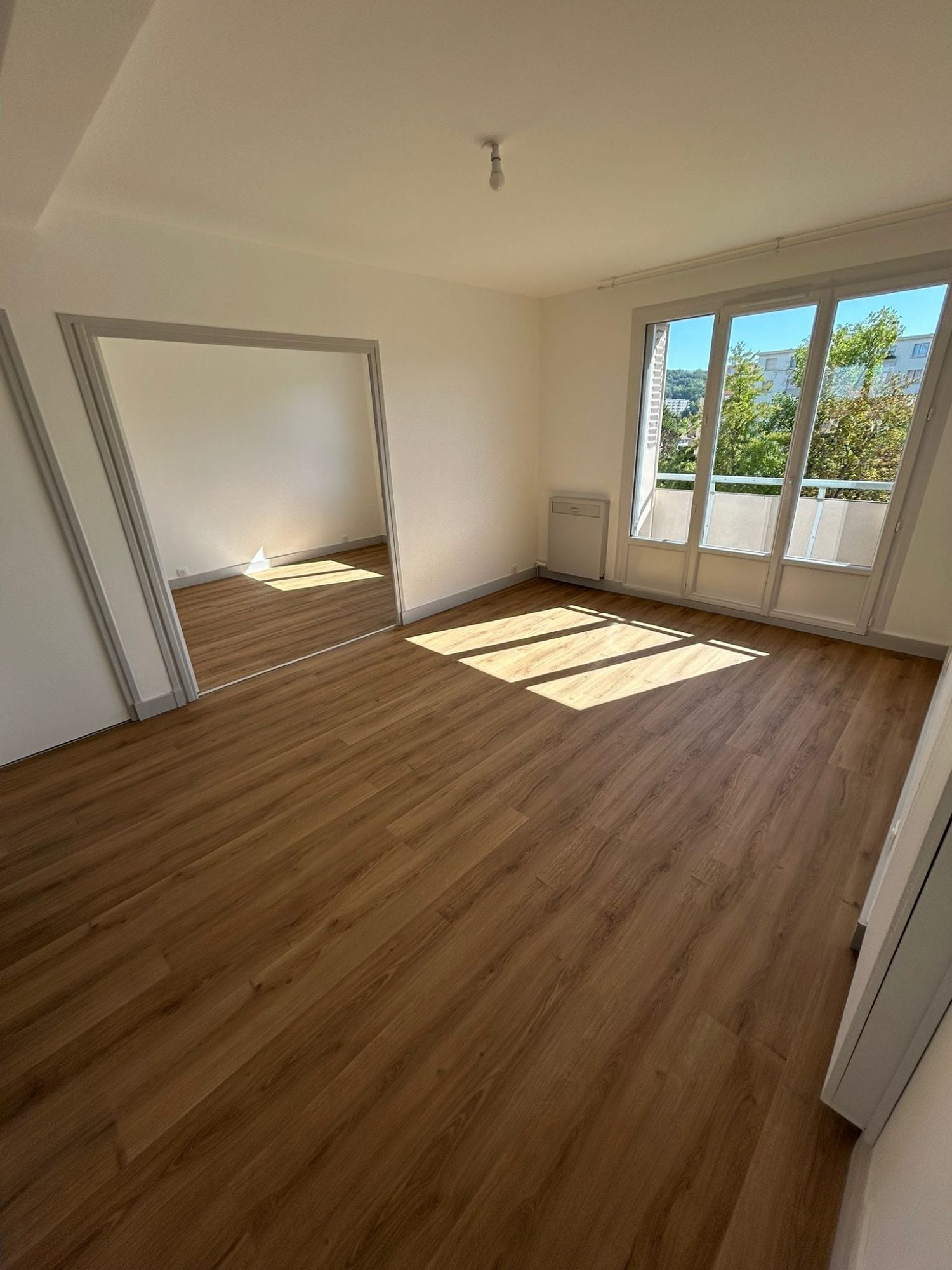 Appartement Place du Champ de Mars à Bourgoin-Jallieu