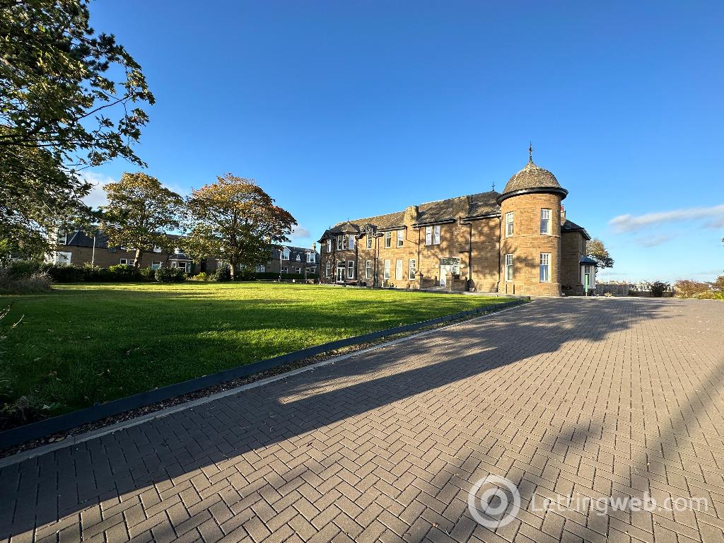 Flat Tay Street in Monifieth