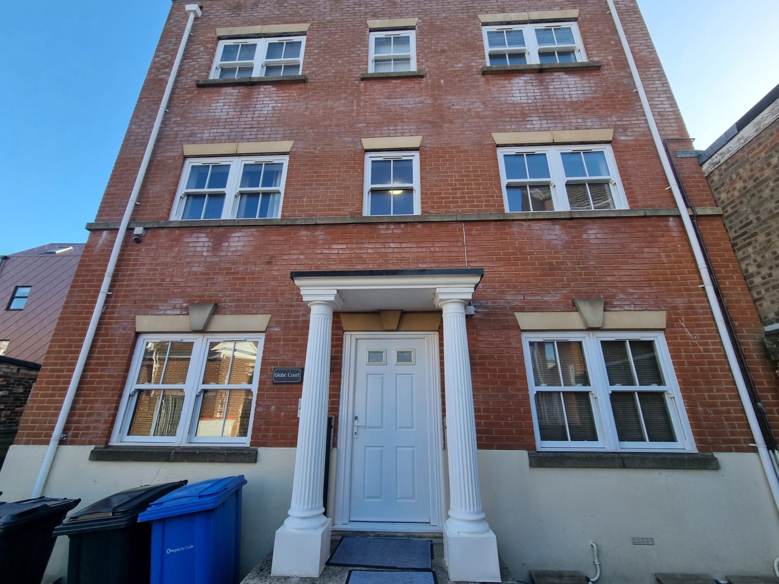 Flat Globe Lane in Poole