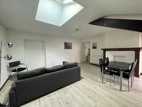 Flat Place Georges Clemenceau in Pau