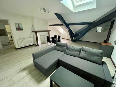 Flat Place Georges Clemenceau in Pau