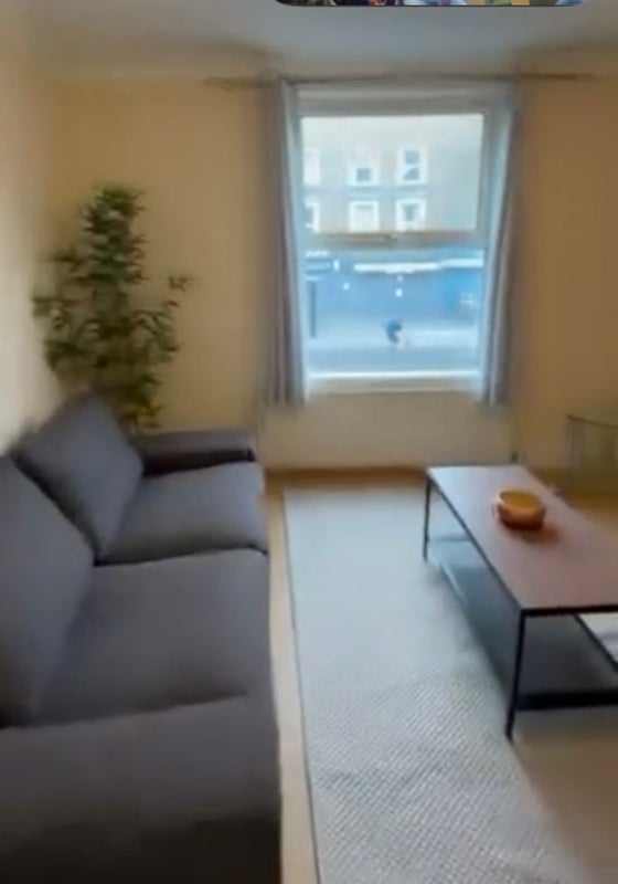 Flat Clapham High Street in Greater London