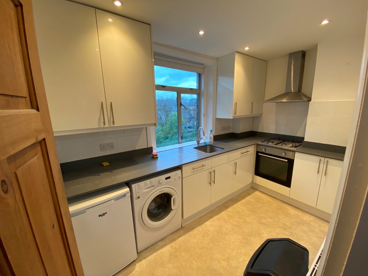 Flat Stroud Green Road in Greater London